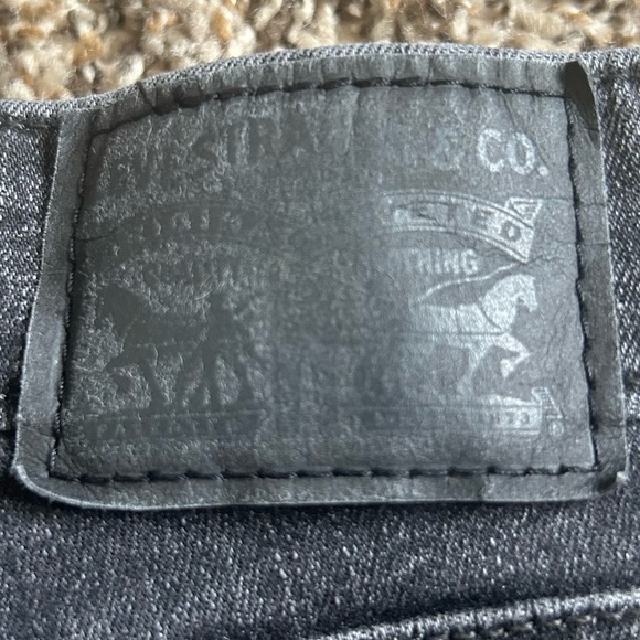 Levi’s 711 Raw Hem Skinny Jeans - Picture 6 of 14